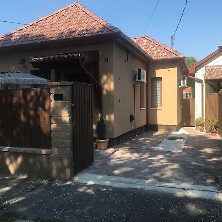 Eperjes Haz Apartment Будапеща Екстериор снимка